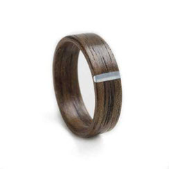 Ehering aus Nuss Holz und Aluminium Metall