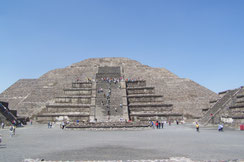 Pirámide de la luna; Teotihuacán; México; 