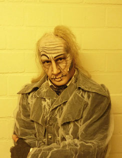 Bruno als Jacob Marley (Backstage)