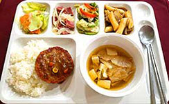 昨年の様子：昼食の様子（キャンパス組）