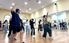 動きのキレが違うDance Class