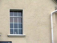 Bei nicht entdecken des Mangels, würde die Fassade nach ca. 3 Jahren so aussehen!