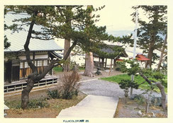 厩石と義経寺
