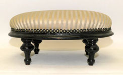 Ovales kleines Fußbänkchen Hocker schwarz Historismus Polsterung 33,5x25x18 cm, € 150,00