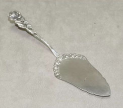 Gebäckheber, Kuchenheber, 800er Silber, Antiko,Hildesheimer Rose, 49,0 g.21,0 cm