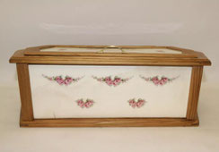 Max Rösler Rodach Brotkasten Nr.: 2405 Rosengirlande 17,5 x 51,5 x 27,0 cm, € 225,00