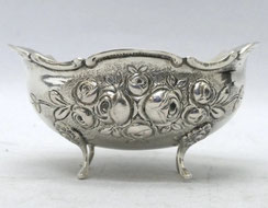 Kleine Zuckerdose 800er Silber Innen vergoldet Oswald Hanau L. 8,8 cm, 70 Gr.