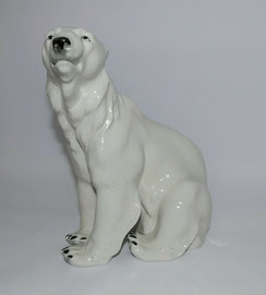 Porzellanfigur, "Sitzender Eisbär", Wagner & Apel, Thüringen, 23,0 cm, € 298,00