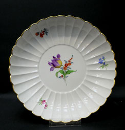 Meissen, Fächerschale, Wellenrand,Blume,Goldrand, Ø 21,3 cm, H 4,5 cm 2. Wahl, € 119,00