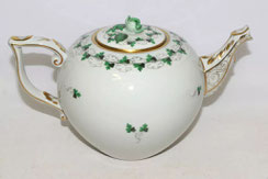 Herend Ungarn PETERSILIE Teekanne Modell 601/PE B. 27,5 cm 1,9 Liter,€ 450,00