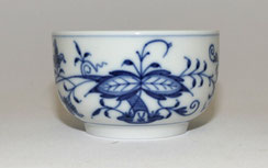Meissen Porzellan, Koppchen, Zwiebelmuster, 1. Wahl, Ø7,2 cm, 100ml, € 65,00
