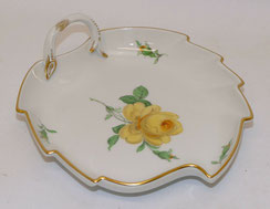 Meissen, Porzellan Blattschale, Gelbe Rose, Goldrand, Nr. 264, 19,5 x 17,0 cm,€ 139,00