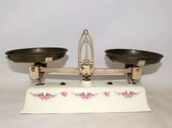 Max Rösler Rodach Teller Waage 5 kg Messing Krups Rosengirlande L. 48,5 cm, € 139,00