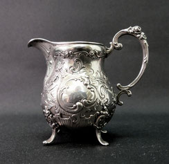 Kleines Milchkännchen 800er Silber ,Barocke Form, Innen vergoldet, Inh. 80 ml, € 85,00