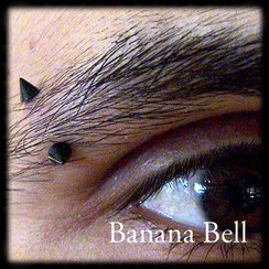 Piercing sourcil - Bananabell Genève