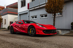 FERRARI 812