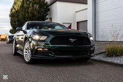 FORD MUSTANG