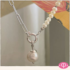 Weiße perlenpool Perlenkette mit 925er Silber Ösenkette und Perlenanhänger.  