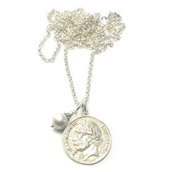 Kette mit Münze. Auffällige Gliederketten.Lange Silberkette, Damenkette mit großer Silber Münze. Masiver 925 Silber Münzanhänger, rund. 