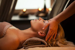 Massage ayurvédique tête corps pieds