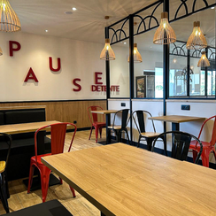 Salle de restauration Ma Boulangerie Café Cognad