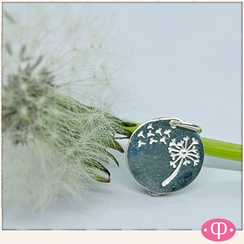 Puste-Blumen-Anhänger als Medaille aus 925er Silber aus der perlenpool Schmuck Design Werkstatt Stuttgart 