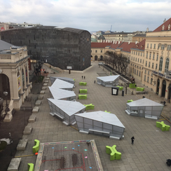 Музейный квартал Нойбау Вена Фото Австрия  MuseumsQuartier Neubau 