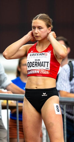 Leichtathletik Massage für Selina Odermatt, Praxis Michael Scheuber Hergiswil