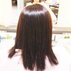 和服の着付けや和装のヘアセットもやってます。