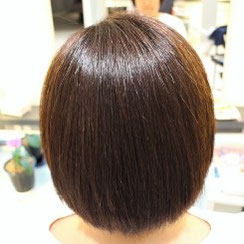 綱島の美容院で縮毛矯正。