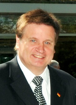 Dr. Stefan Bremicker