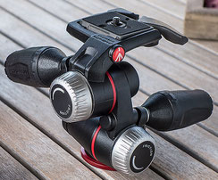 Frisch ausgepackter Manfrotto XPRO 3-Wege-Neiger. Foto: Klaus Schoerner