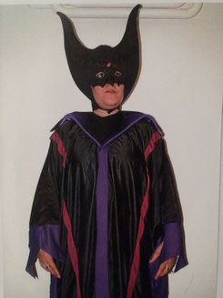 MALEFIZA, Kleid mit Fledermausärmel + Kopfbedeckung,Fr.35.- Gr.von M-XL tragbar