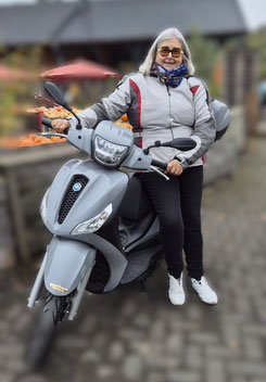 Carola - Piaggio Medley 125