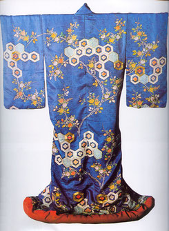 Uchikake usado em peças Nô, confeccionado no século XVIII – National Museum, Tokyo