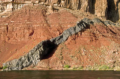 Gran Canyon fonte: https://www.flickr.com/photos/26211887@N07/4388870226