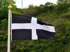 Flagge von Cornwall in Porthleven