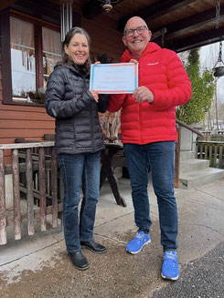 Foto: Robert Gilgen und Sabina Kasper-Koch bei der Übergabe am 08. Januar 2024.