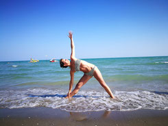 Yoga am Meer mit Kind... (natürlich nicht im Wasser)