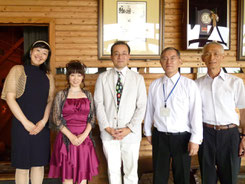 左から 田川珠帆さん、柳川、高橋明治さん、信州の滝沢様と村松様。