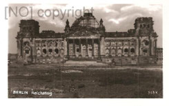 [AK: Der ausgebrannte Reichstag. Verlag Rudolf Pracht/Berlin W 35. Archiv R. Saalfeld]