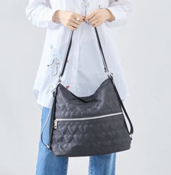 立体ハート2WAYバッグ  5,390円→2,980円(税込)