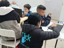 Donar computadores fundación click