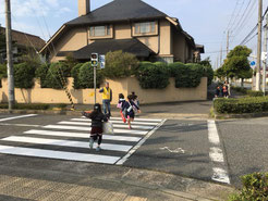 小学校児童の登下校の安全を見守る地域住民