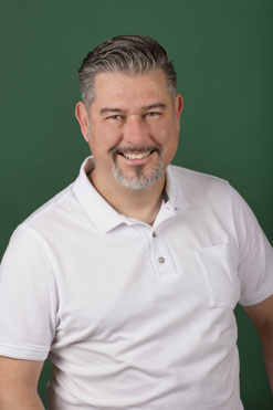 Dr. med. Oliver Staneff