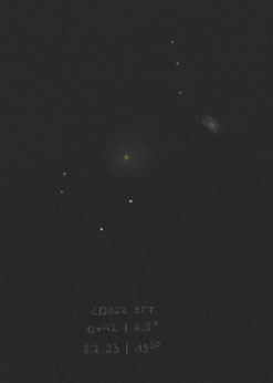 Der Komet C/2022 ZTF mit dem 12x42-Fernglas