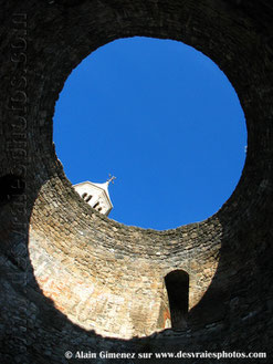 Croatie,split,palais de dioclecien,puits,toits,ouvertures,ciel bleu,clocher