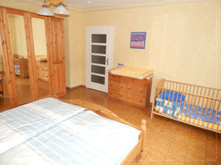 Schlafzimmer "Bruder Konrad" Happy-family-domizil