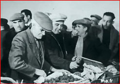 marché aux truffes Riez "Vie à Ste Croix du Verdon février 1957" capture d'écran