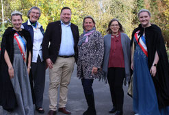 Pellkartoffelkönigin Josie, Annemarie Rohde, Marko Förster, Christine Hamester, Elisabeth Manthey und Pellkartoffelprinzessin Svea